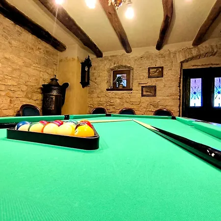 Stancija Negricani Vila Divsici